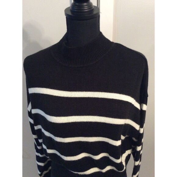 Black white Striped Cropped Sweater Soft Mock Turtleneck Medium M Oversized - Picture 5 of 6